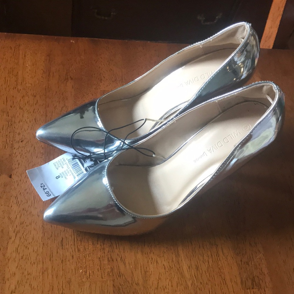 Silver pumps size 8